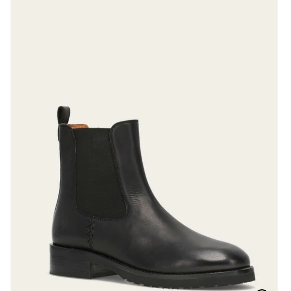 Frye Melissa lug Chelsea Black Leather Ankle Boots